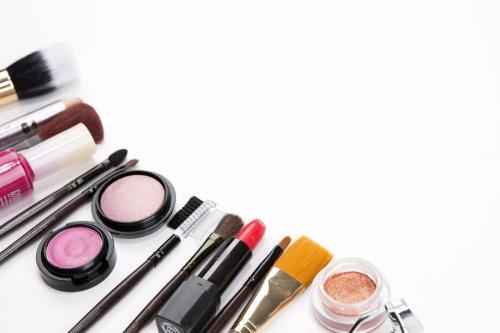 口红刷有必要每次使用完后就立即清洗吗？用勤快还是用对更重要